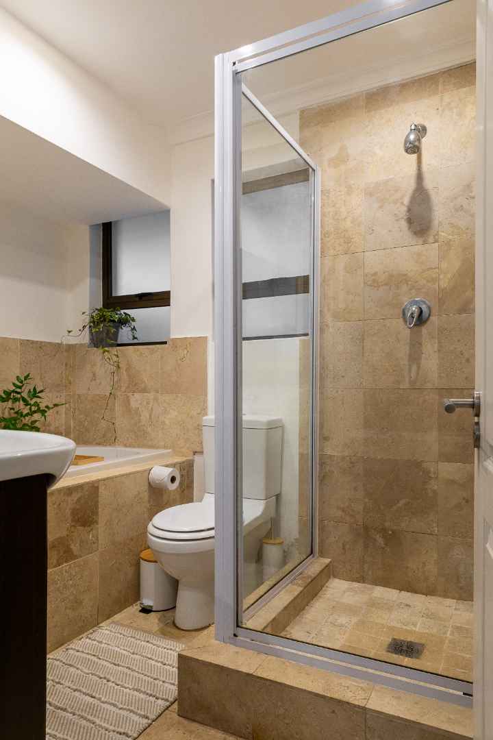 To Let 1 Bedroom Property for Rent in Sea Point Western Cape